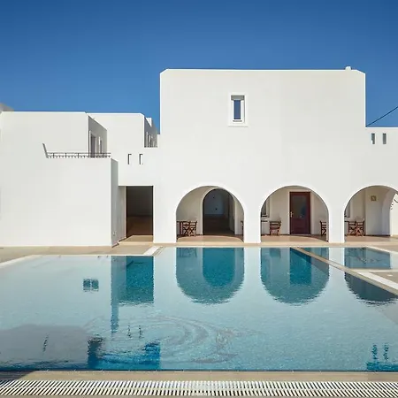 Perla Aparthotel 2*