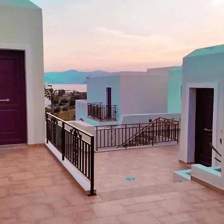 Perla アパートホテル